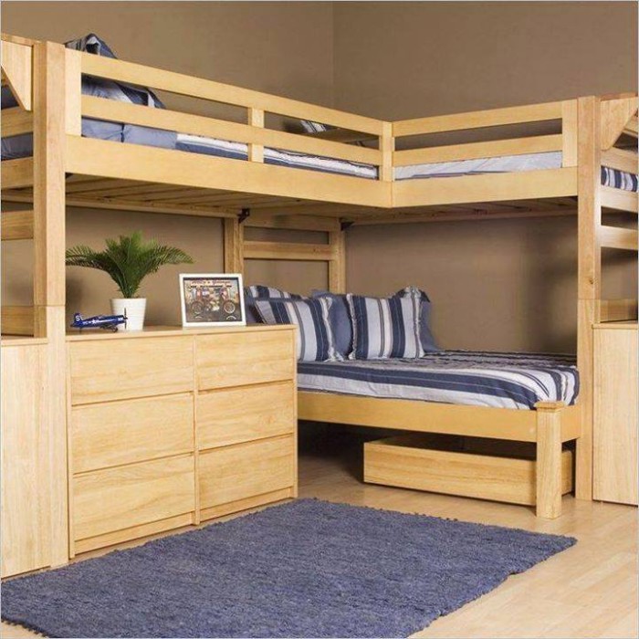 Creatice Bunk Bed Idea for Small Space