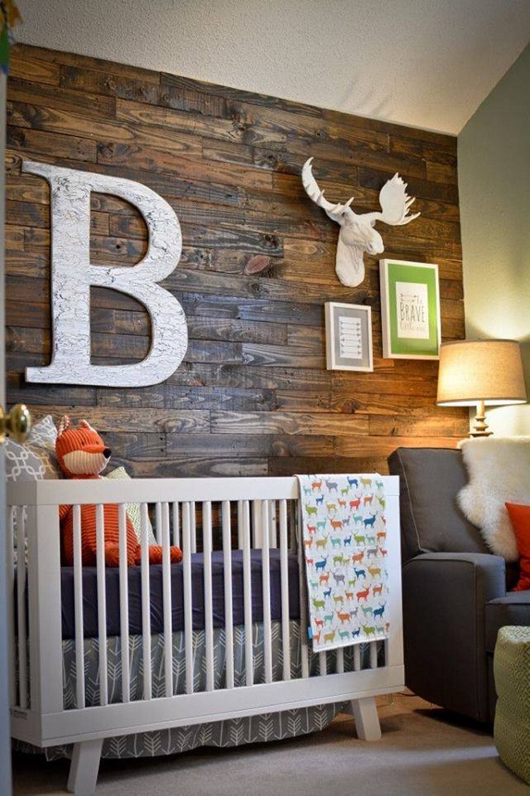 Accent Wall Out Of Wood Pallets | Upcycle Art