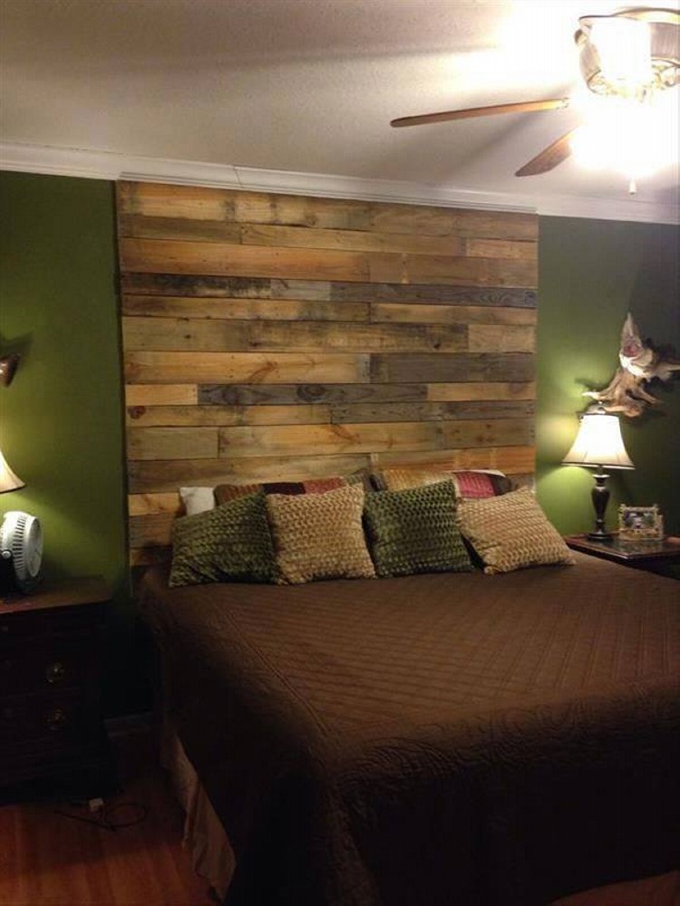 Accent Wall Out Of Wood Pallets | Upcycle Art